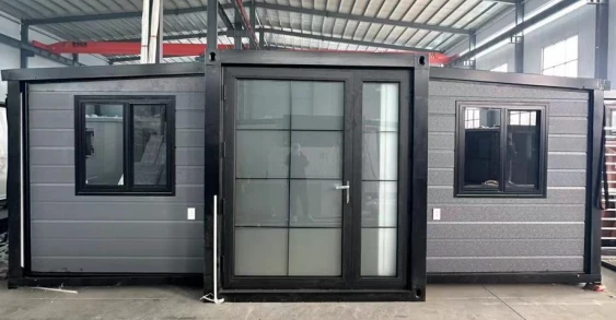Tiny expandable container house Tiny expandable container house